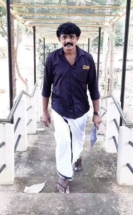 kayaldevaraj's tweet photo. செப்டம்பர் 3
#PudhiyaGeethai #Kodambakkam
#RamanThediyaSeethai
#EnAalodaSeruppaKaanom
#Director #ScriptWriter #Actor #KPJagan Birthday
#HappyBirthdayKPJagan
#HBDKPJagan https://t.co/pJrWjkdWfN