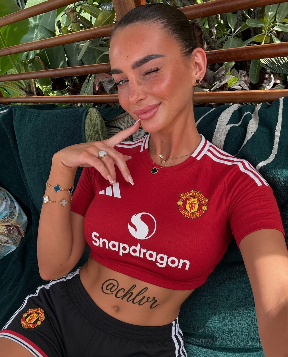 chlvr's tweet photo. REQUEST TIME!! 🚨 

Put the Girls &amp; Teams that you want to see! ⚽️

Home/Away/Third/Retro! ⚽️

Whichever you need from whatever year!❤️‍🔥 https://t.co/roJdt0Byd0