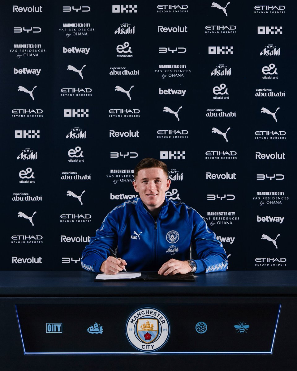 120zone's tweet photo. 🤯💰 EL MANCHESTER CITY SE HA GASTADO MÁS DE 326 MILLONES DE LIBRAS SOLO EN CENTROCAMPISTAS ESTE VERANO.

🇦🇷 Enzo Fernández — £125M
🏴󠁧󠁢󠁥󠁮󠁧󠁿 Elliot Anderson — £116M
🇲🇦 Ayyoub Bouaddi — ~£85M

Más de 326 MILLONES DE LIBRAS para reconstruir el centro del campo tras la salida de Rodri. 😳

UNA AUTÉNTICA BARBARIDAD. 💸🔵