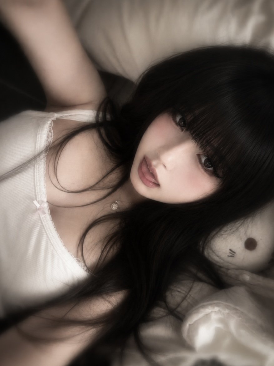 bloomilco's tweet photo. hi , i'm looking for interactive moots 🐰

⟢  she/her , 20 , fr/eng 
⟢  #riotgames , #makeup , #cosplay enjoyer 
⟢  mdni / #nsfw friendly   

♡/↻ to be moots ! #promotwt #kpoptwt #gamingtwt https://t.co/lByMZvFAKD