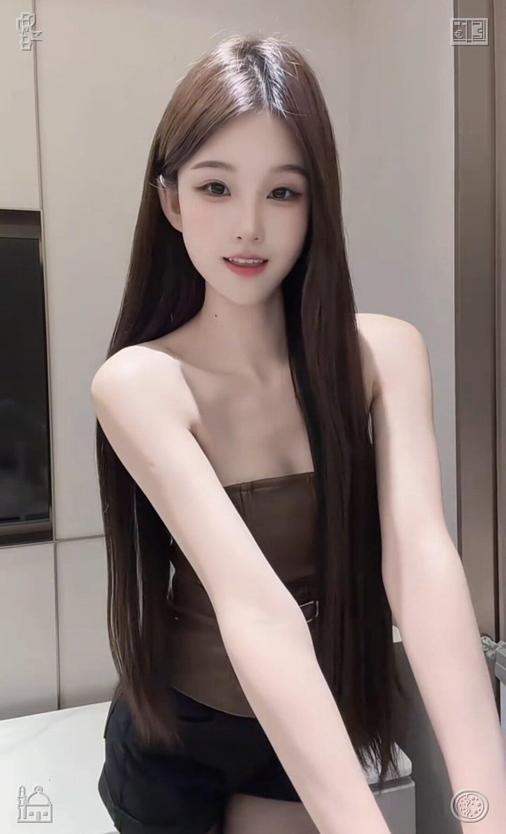 DNNN__'s tweet photo. 📽假期带家人去上海，南京，徐汇，南昌，三亚，乌鲁木齐，长沙，杭州，太原，海淀，成华，济南，金牛，徐汇，苏州，朝阳，杭州
🦳背上养包穿行在林间
🌄漫步在郊区外围的田野和小路上，看着落日将门板镀上一层暖光，尽情拥抱大自然的浪漫
🦚@BSo_9397 https://t.co/jk8zEakk1x