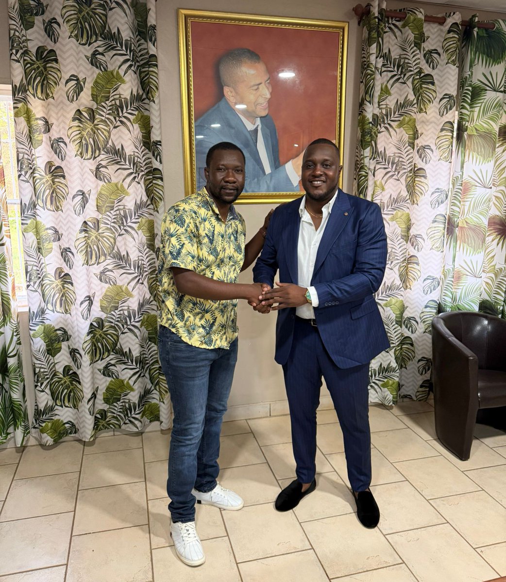 7Ledia7's tweet photo. [#RDC : #Lubumbashi , mercredi 02 septembre 2026 !

J'ai été reçu par JONATHAN KIENGE @j_kashetu
Coordonnateur Provincial Adjoint de la Ligue des Jeunes Chargé de la Formation et Relation avec les Partenaires haut-katanga,le sujet était basé essentiellement sur l'avenir de la jeunesse au sein de notre parti @Ensemble_MK !

Après échange, j'ai remarqué le souci d'un jeune qui veut réellement que la jeunesse soit au centre de tout, son apport est d'une très grande importance...la formation de la jeunesse est une garantie sûr pour l'avenir...]