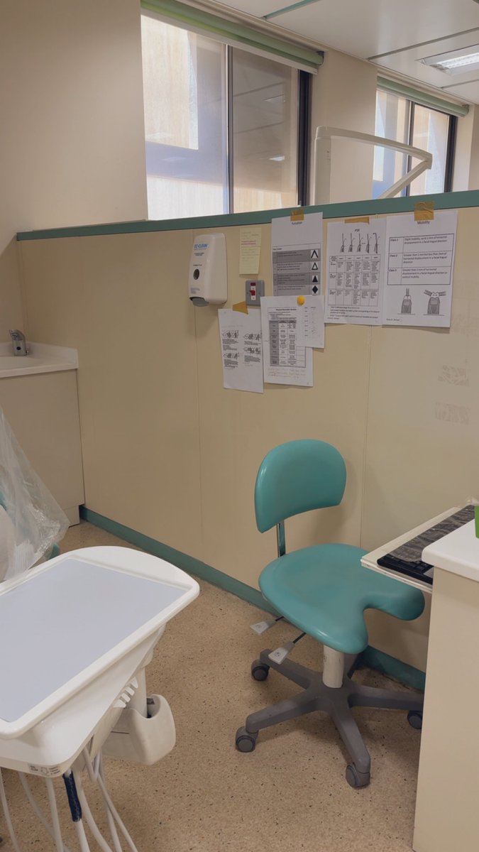 itsrory51's tweet photo. First day in Clinic 1 🦷🤍🤩 https://t.co/2318pTDMUN