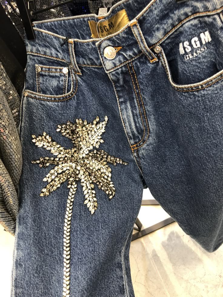 orquidsm's tweet photo. MJ’s closet wishlist this week https://t.co/Y6zfBCZkNa