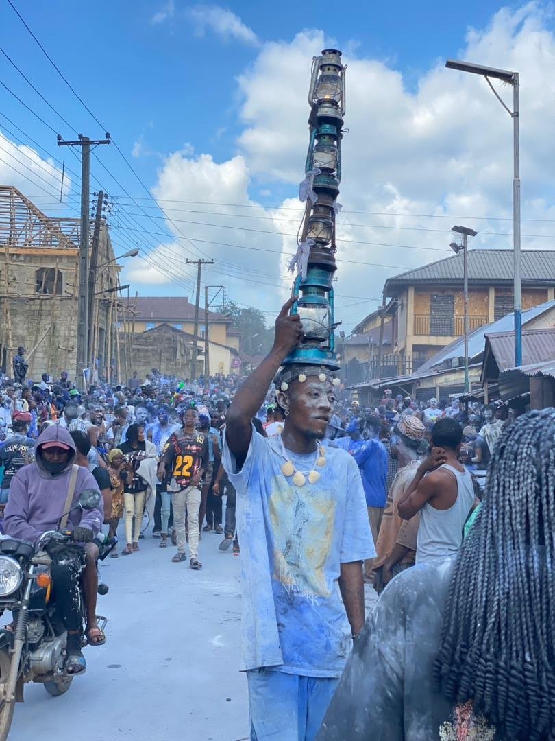 TheYorubaTimes's tweet photo. VIDEO: Sights, Sounds and Scenes From Ogun Day Celebrations in Ondo Kingdom, One of the Most Widely Celebrated Festivals Among Ondo People https://t.co/bkOKRUe1J0