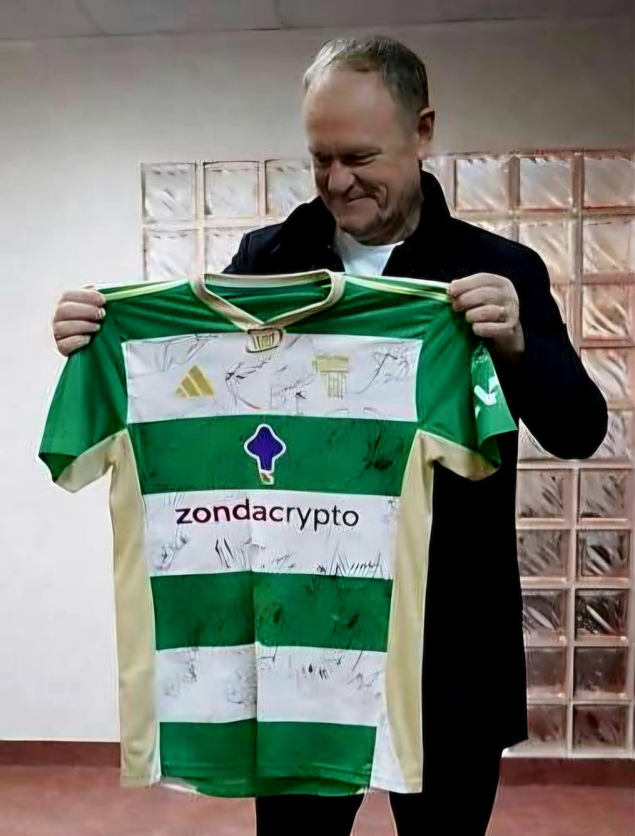 EdoMarcin's tweet photo. Tępy imbecyl - rzecznik pararządu Adam Szłapka, zaatakował Prezydenta Karola Nawrockiego i przekonywał, że kłamstwem jest stwierdzenie głowy państwa, iż premier Donald Tusk „pozował z koszulką Zondacrypto”... ⤵️
Te patałachy mają Polaków za totalnych idiotów. https://t.co/j5r7jOP1UN