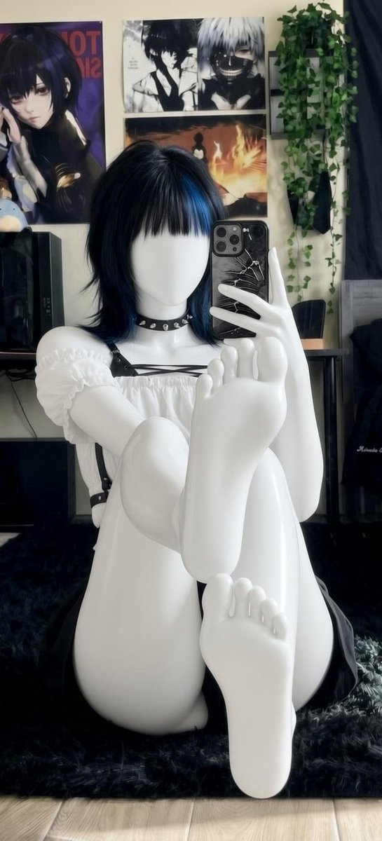 Adrian4187's tweet photo. Okay let’s get some things straight.

I DO NOT MAKE THESE! I’m not an artist. I’m just a reposter who loves feet. I just thought these censors were neat.

These are made using AI.

This is a form of censoring/denial.

If you want more: r/mannequincensor.

Ok now go goon lol. https://t.co/jQwmWqPZi6