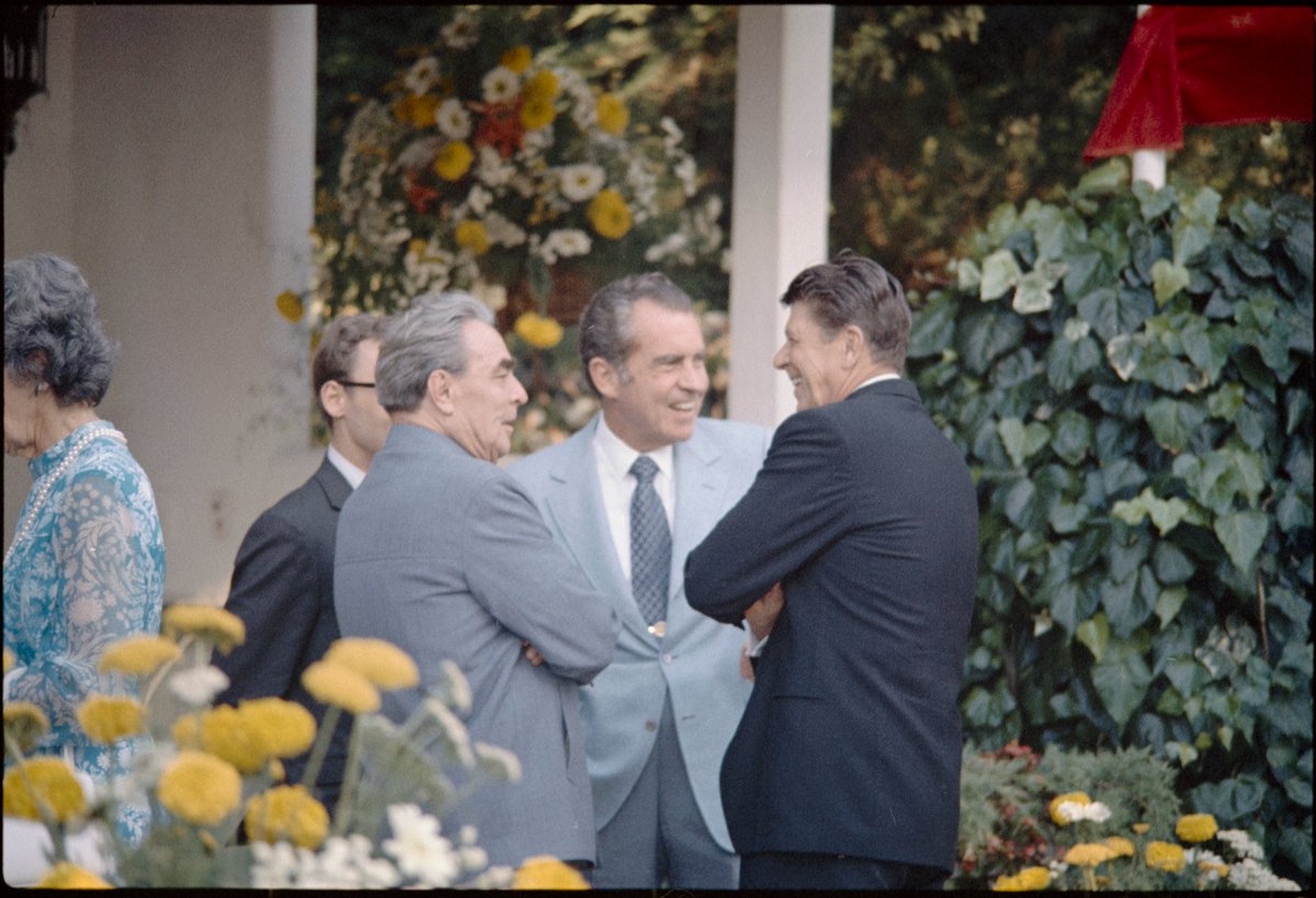 jimbyron_'s tweet photo. The beginning of the end of the Cold War. 

La Casa Pacifica, San Clemente, 1973 https://t.co/2aSFGtwjK9