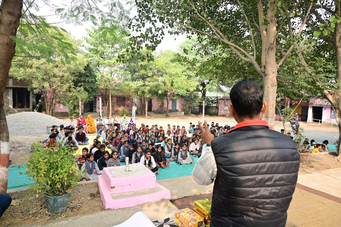 access2jus4427's tweet photo. बाल विवाह के विरुद्ध आवाज़ उठाना अभी जारी है, बदलाव की लड़ाई अभी जारी है!
#ChildMarriageFreeWorld #ChildMarriageFreeIndia https://t.co/FGmjXfAHaQ
