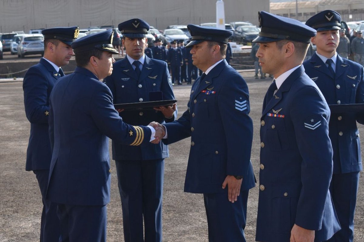 FACh_Chile's tweet photo. 77 años de historia conmemoró el Grupo de Aviación N°7, los “Tigres de la Pampa”, unidad de combate de la Vª Brigada Aérea #FACH que desde Cerro Moreno cumple un rol fundamental en la defensa y control del espacio aéreo nacional. https://t.co/JYisWkrHnB