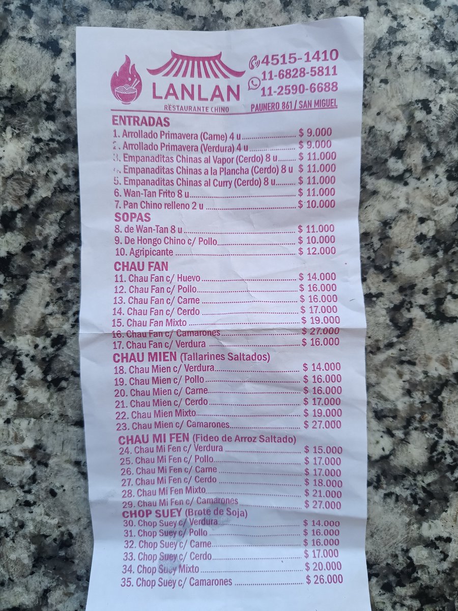 gatobudin's tweet photo. Anita la dueña me regaló dos salsas y unas empanadas chinas. Es una mujer muy amable y carismática, me pidió si podía difundir su restaurante 😭
Les dejo info, se llama lan lan en San Miguel y las porciones son re abundantes y todo muy sabroso 🙏 https://t.co/KnZYyEHPxN