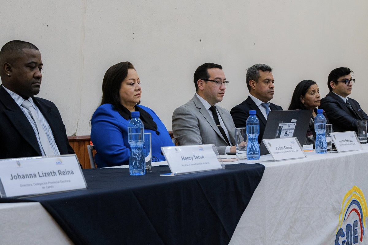 cnecarchi's tweet photo. #CNEInforma 🗣️| La #JPEC instaló la Sesión Ordinaria para el Sorteo Público de la #SelecciónMJRV 🙋🏽‍♂️🙋🏻‍♀️ en el marco de las #Elecciones2027Ec 🇪🇨 y #ElecciónCPCCS2027 🗳️. https://t.co/hFGhPjGWnc