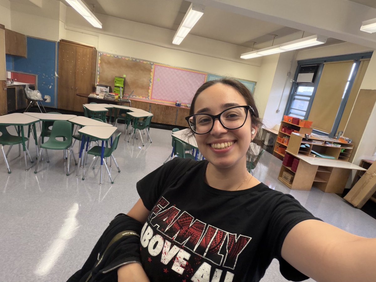 bribri0121's tweet photo. Day 2✅
I can’t believe in a week I will be starting year 5! Help me fill this room with materials my students need and materials to make this room a home. 
#lawtwitter #clearthelist2026 
Donors choose 
https://t.co/lLE8thHlQs
Amazon wish list
https://t.co/oeEJKgwTJX https://t.co/3Wb3enOsQb