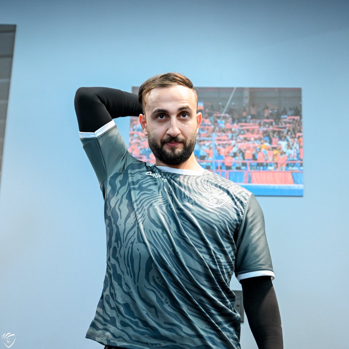 mudharclub's tweet photo. نــواصل العمل .. من صالة الحديد 🏋🏻🧡 https://t.co/XyxAe2KTI5