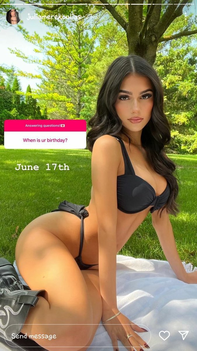 ZenithGooner's tweet photo. I would give my entire back account to Julia Merekoulias if she just started posting again 😭 https://t.co/eYES2LEIWk