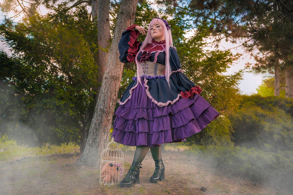 chialun_cos's tweet photo. Finally getting around to posting some pics of my fully handmade cosplay of @PorcelainMaid (⁠◡⁠ ⁠ω⁠ ⁠◡⁠)━⁠☆ﾟ⁠.⁠*⁠･⁠｡ﾟ #PorcelainMade https://t.co/9PVOyP6vL8