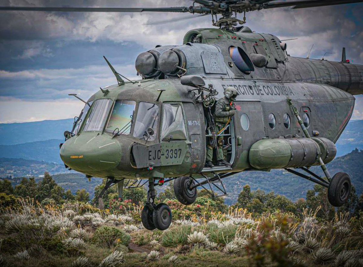 GZsgallos2007's tweet photo. A Mi-17-V5 helicopter of the Colombian Army. https://t.co/NAsqChFEce