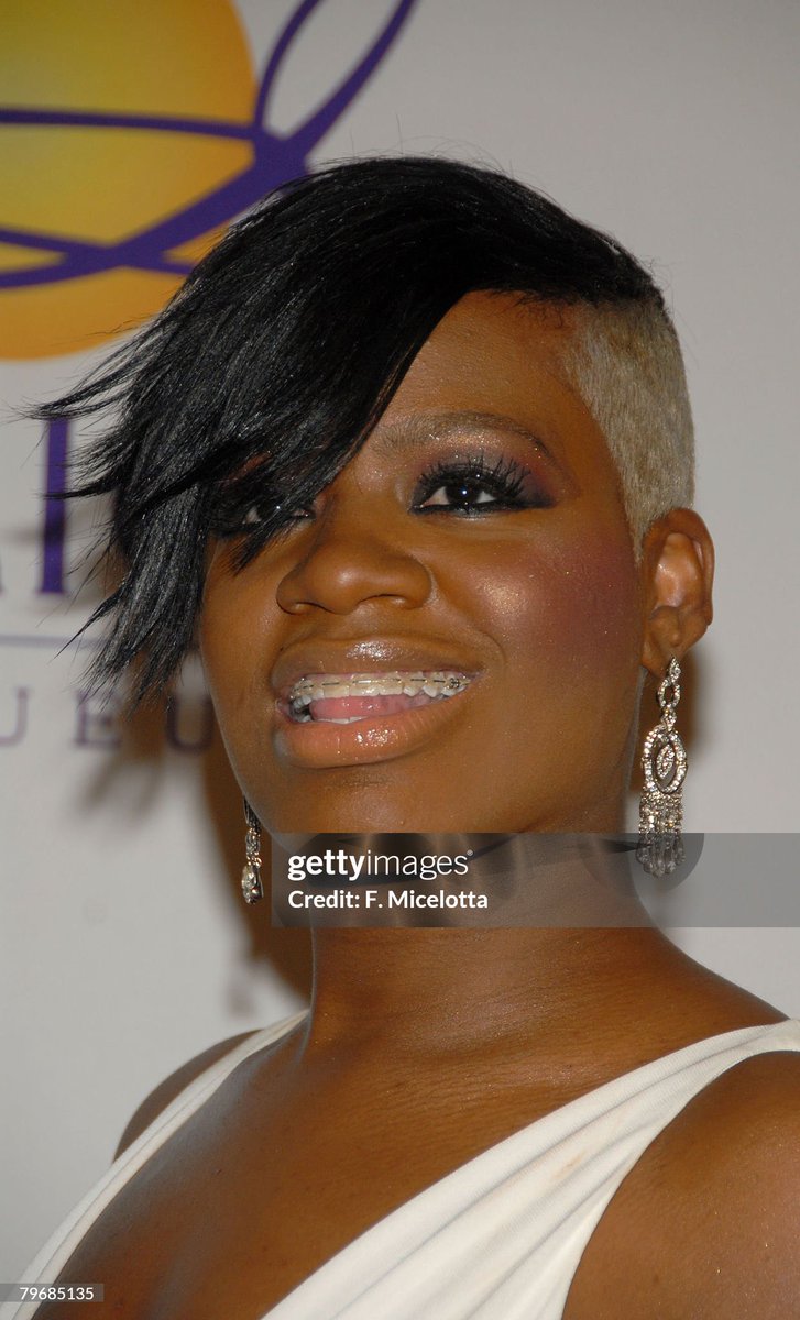 Leekslntuerlude's tweet photo. Fantasia at Pre-Grammy party &amp; The Grammys Arrival Carpet (2008) https://t.co/4ovgHTE4q4