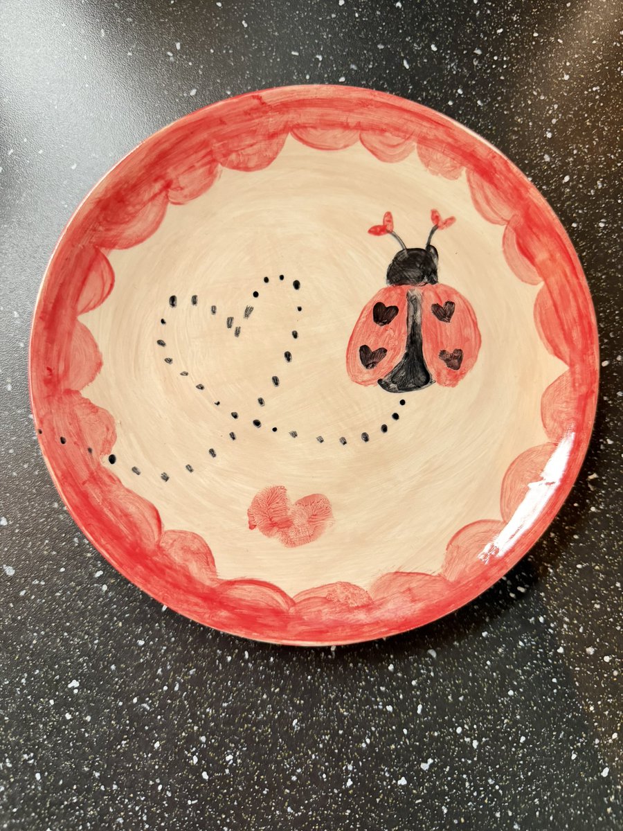 devereux1655's tweet photo. My granddaughter surprised me by making me a plate for my collection- the heart at bottom is her finger prints - so for tonight’s scone and plate of choice it is ladybug 🐞🐞#crockery #plate #special #choice #family  #thoughtful https://t.co/74lht7Ss3B