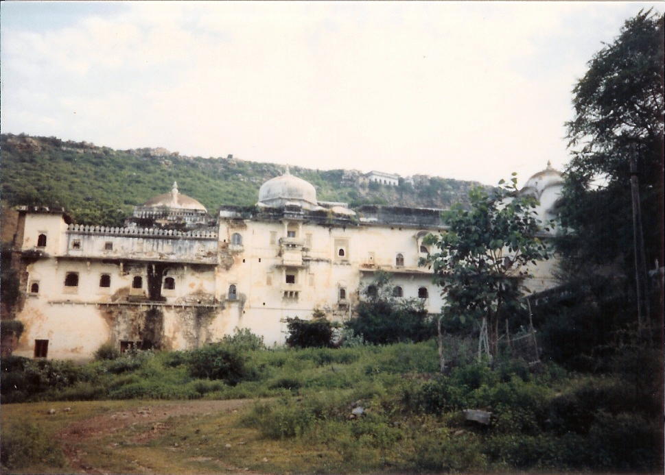 RajputsofEI's tweet photo. Could not pin down the resistance rising from Rampura's hills. By 1706, Gopal Singh Chandrawat had prevailed. Rampura was wrested back from Mughal control and restored as a sovereign Sesodia Rajput seat https://t.co/HA1bQGdTXl