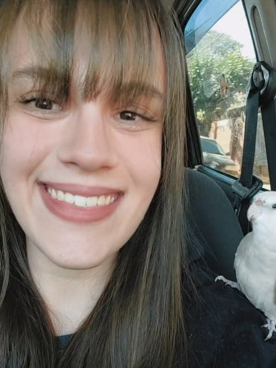 asterwe's tweet photo. Eu sou muito insegura com minha aparência então o fato de eu ter gostado de verdade dessas duas fotos me faz feliz :) https://t.co/Hzgt2dWCf0