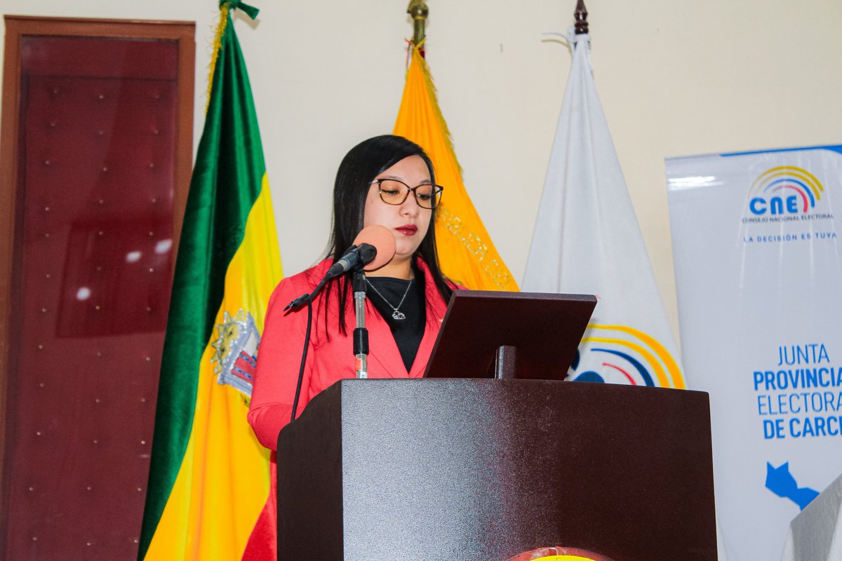 cnecarchi's tweet photo. #CNEInforma 🗣️| Nuestra directora #JohannaReina dió la bienvenida y el presidente de la #JPEC, #HectorEspinosa dió paso a la instalación de la Sesión Ordinaria para la #SelecciónMJRV2027 🙋🏽‍♂️🙋🏻‍♀️ en el marco de las #Elecciones2027Ec 🇪🇨 y #ElecciónCPCCS2027 🗳️. https://t.co/ckPAsvYAoc