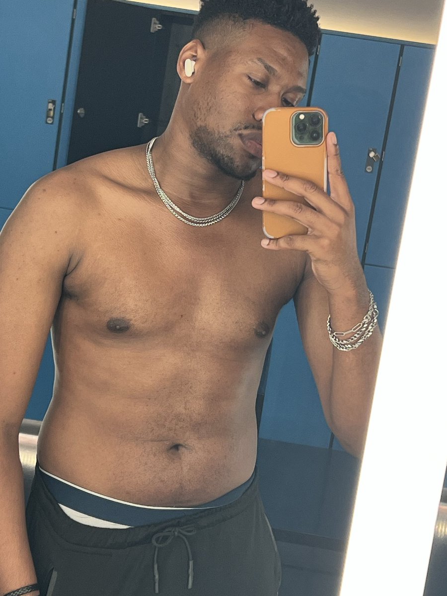 Mrsmooth27's tweet photo. I’ll just drop this here. #feelinggood 
#nsfwtwtًً #workout https://t.co/r2CVNB9Lg9