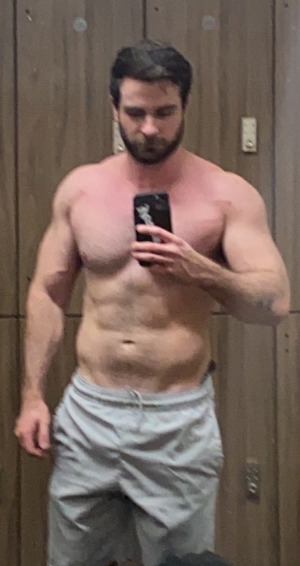 James9thLife's tweet photo. Left:                                Right: 
Blasting Test                TRT+
SARMs                           Peptides
Terrible recovery        Prioritized recovery
Terrible diet                  Locked in diet 
Inconsistent gym       Locked in training
Alcohol                          No alcohol
Terrible bloodwork    Clean bloodwork
Horrific BP                    Healthy BP