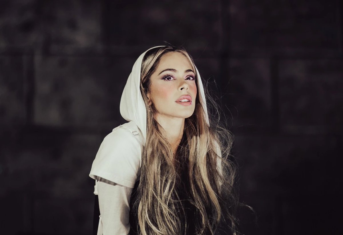 eeemiliano's tweet photo. ¿Se viene el cambio de Tini? 
Se rumorea en redes que Tini podría ser la nueva cara de Plusbelle. https://t.co/7Njflv1RVL