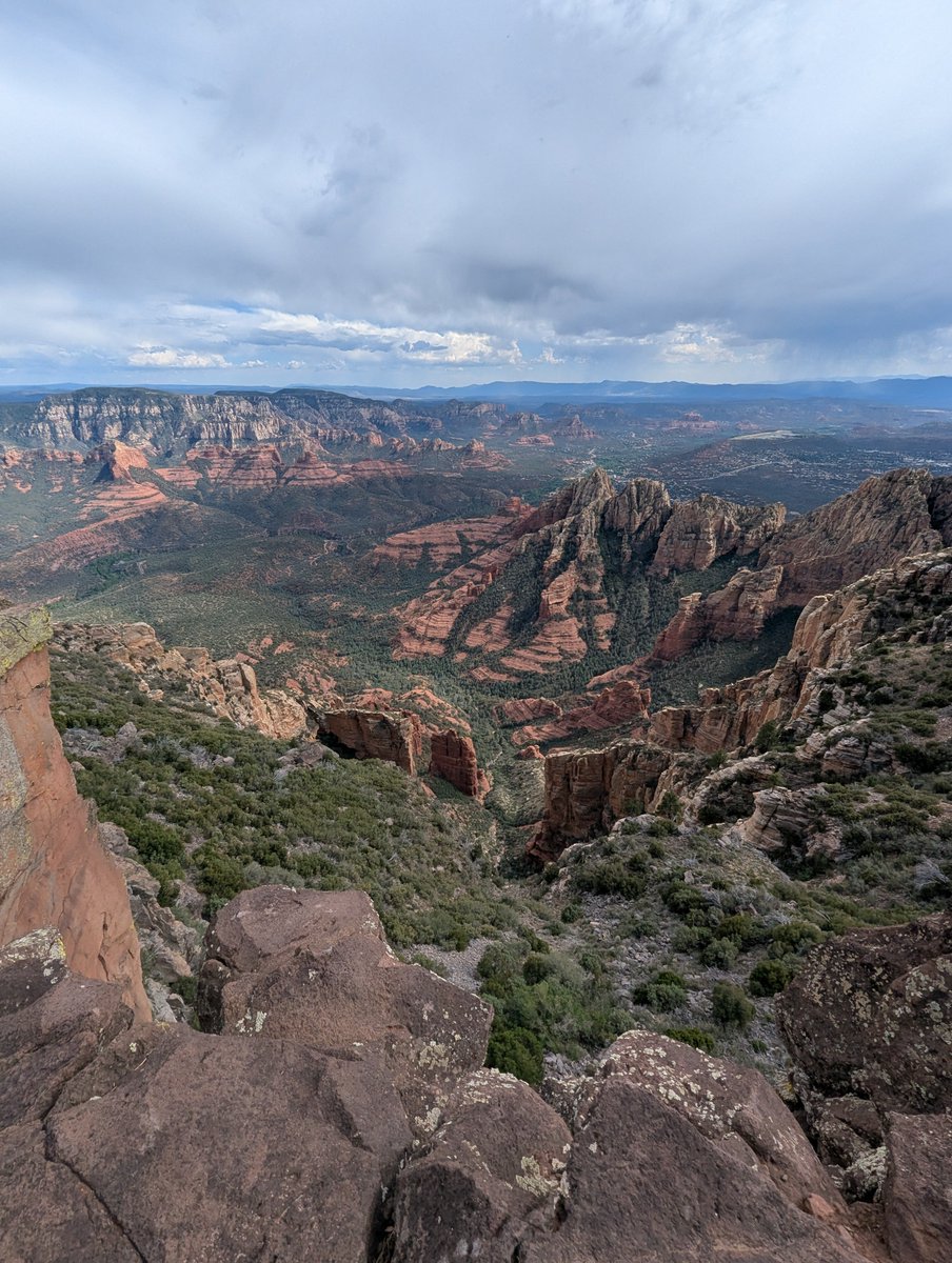 ImagelessMind's tweet photo. @friendsofindigo Here is a photo from my 12 mile hike in Sedona. It was honestly an amazing experience and my first real hiking experience. I did it solo and I was the only person on the trail the entire time. https://t.co/Tesb4s7csP