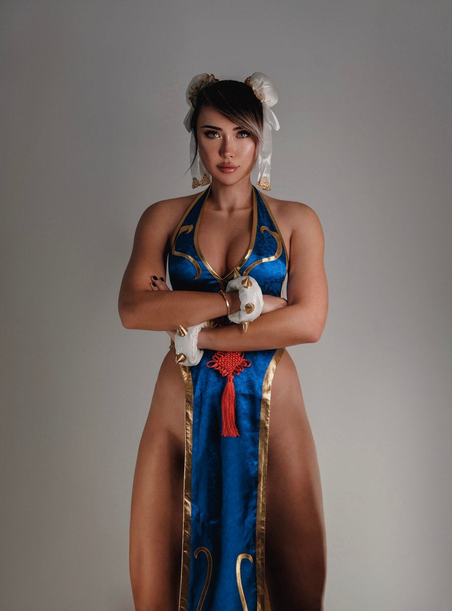 Wanderlustluca's tweet photo. My Chun Li cosplay from Street Fighter 💙 https://t.co/TaShwQ85vV