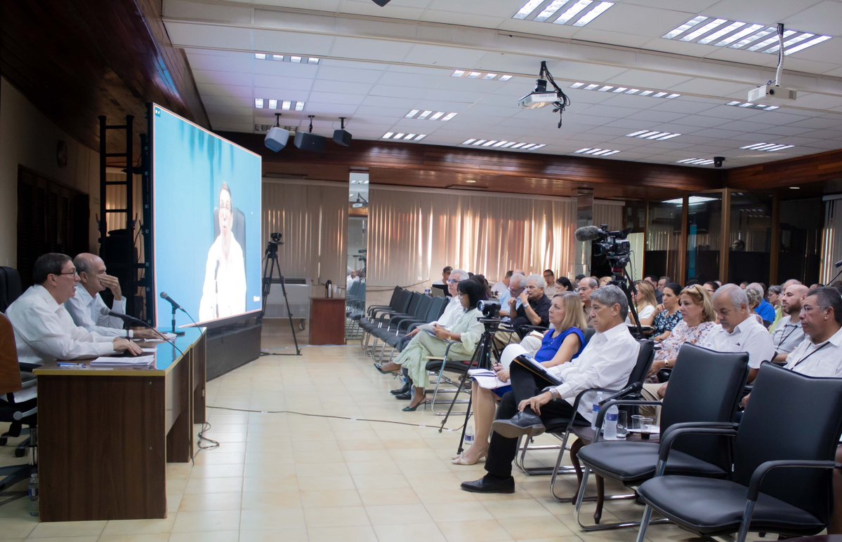 BrunoRguezP's tweet photo. Por videoconferencia, realizamos Reunión Virtual de Jefes de Misiones Diplomáticas de #Cuba en el exterior.

Compartimos detalles de la situación actual del país, provocada por el cerco energético, el recrudecimiento del bloqueo y las sanciones secundarias impuestas por el gobierno de EEUU.

Analizamos prioridades de nuestras Misiones para lo que resta de año y el 2027.

Destacamos el permanente compromiso de la #DiplomaciaRevolucionaria con el bienestar del pueblo cubano y la defensa de la Patria, la Revolución y el Socialismo.