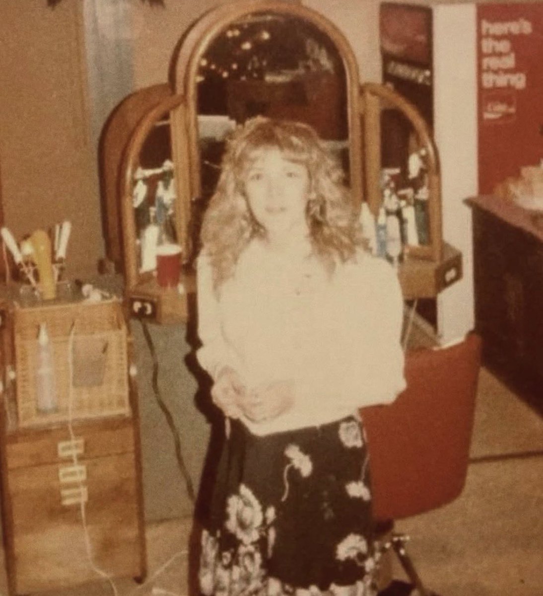 steviest0rms's tweet photo. it's a good day when you wake up to new bella donna stevie candids 😍 https://t.co/yRs8AgBoSg