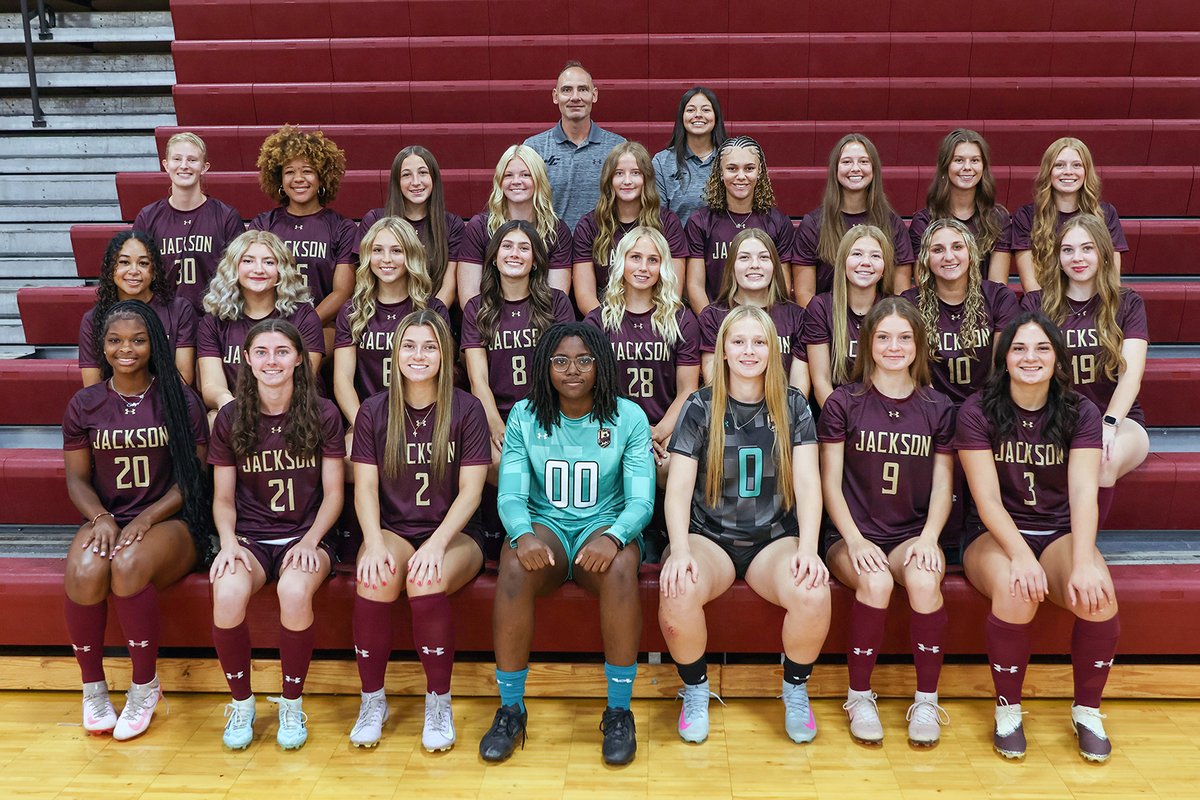 JacksonCollege's tweet photo. Meet your 2026 Jets women’s and men’s soccer teams! They kick off conference play today on the road at Schoolcraft College. Let’s go, Jets! 💪⚽
#JacksonCollege #JCJets https://t.co/0u1bL2pEfV