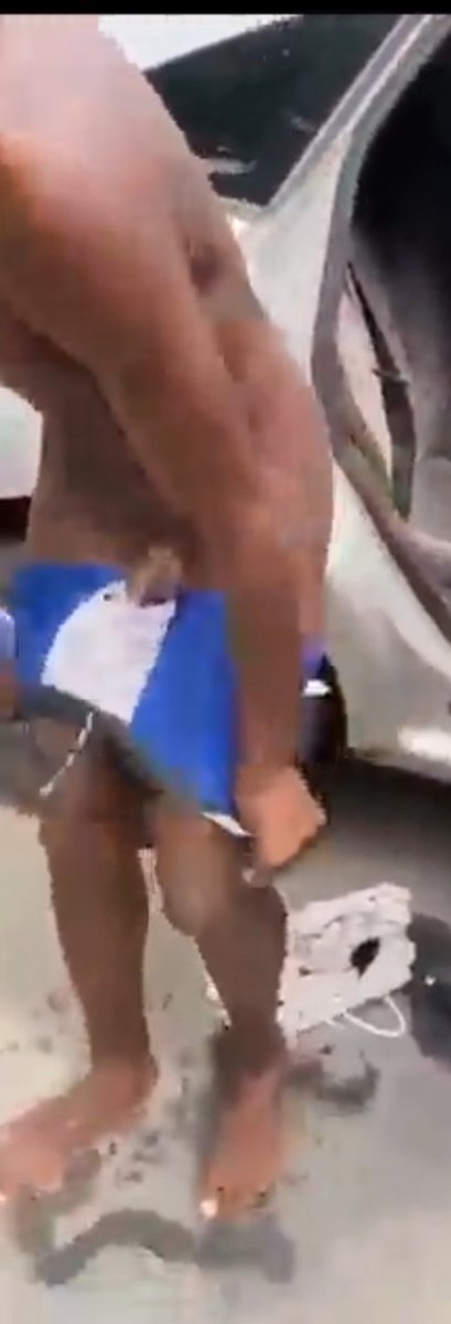 jyt6d3tr's tweet photo. Collage girls: hay ongaluku theriuma di. Namma college senior ragging pannum bothu police vantuchu.
Another girl: enakku therium avaru ongi அடிச்சுர��ப்பாரு.
Girl : ongiadikala onukku adichutan di😂.
Athuvu ammana kundiya madam munadi. Veetuku ammanakunja than pona kutty kunjan 🤣 https://t.co/uhJoarKfQP