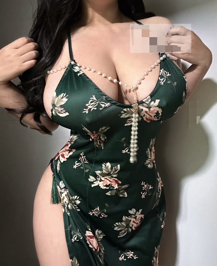 ItzNeste's tweet photo. 我这种身材算bbw吗这样穿出去会不会被强奸啊 #母猪 #母畜 #母驴 #bbw #露出 https://t.co/5riK6YomiK