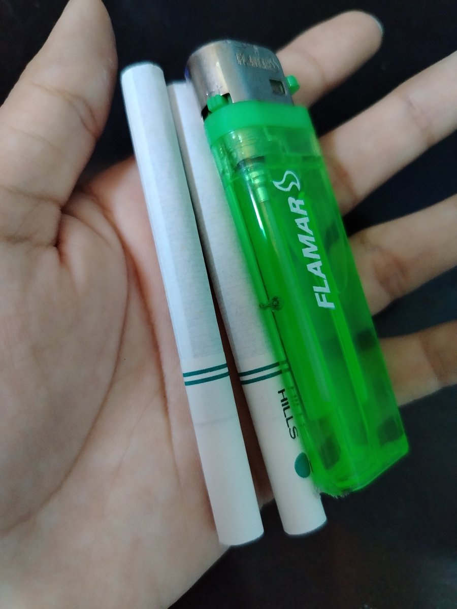 Carmen1710443's tweet photo. 🚬 https://t.co/pbSKtxqaLB