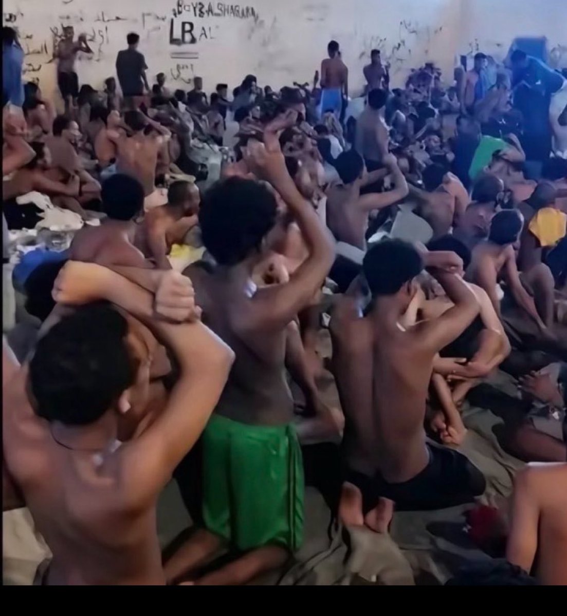 Yodi_Degienawit's tweet photo. The cycle is devastating: repression forces people to flee, dangerous journeys expose exploitation profit from their desperation. This cycle must be broken through protection accountability. #EvacuateEritreanRefugeesFromLibya 
#ProtectEritreanRefugeesInLibya
#StopHumanTrafficking https://t.co/UCuP95CTOA