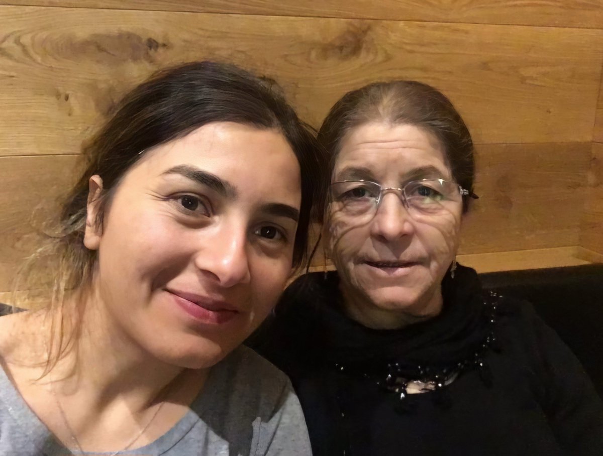 kybdlnhayatlar's tweet photo. Şimuni Diril’in cansız bedeni bulundu ama ölümünün ardındaki tüm sorular hâlâ cevapsız.

Yıllar geçmesi adaleti ortadan kaldırmaz. Bir kadının hayatı, bir ailenin acısı ve geride kalan sorular unutulamaz. Şimuni Diril için gerçek ve adalet istiyoruz. @acun_karadag

AdaletAranıyor https://t.co/vYEso1yRV2