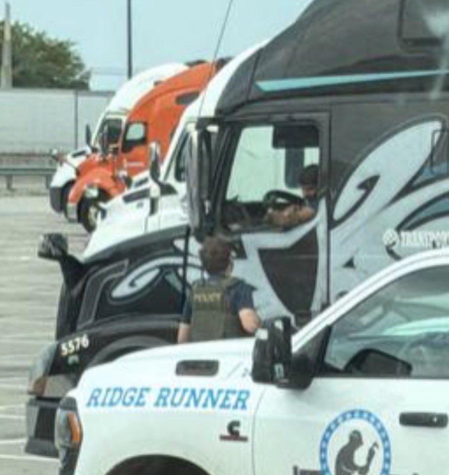NODAWOLF's tweet photo. Some more ICE on this hot September day. Bad day to be an Uzbek truck driver. Most of these are in Ohio. https://t.co/wCIDNIeQTm