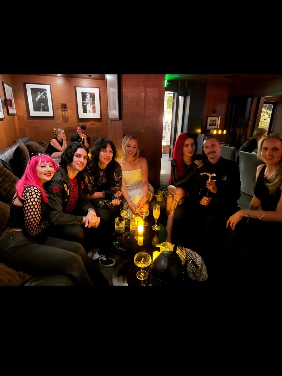 GhostBCColombia's tweet photo. Así recordaron nuestras Nameless Ghoulettes y Ghouls la experiencia vivida en México el año pasado, los dias 23,24 y 25 de Septiembre.
@gabrielagunofficial
@oliviamorreale_
@laurascarborough_
@sound_the_dread_alarm
@bones_shredder
#thebandghost #ghostbcfans #2bigtorig https://t.co/jwZ1fdBAiC