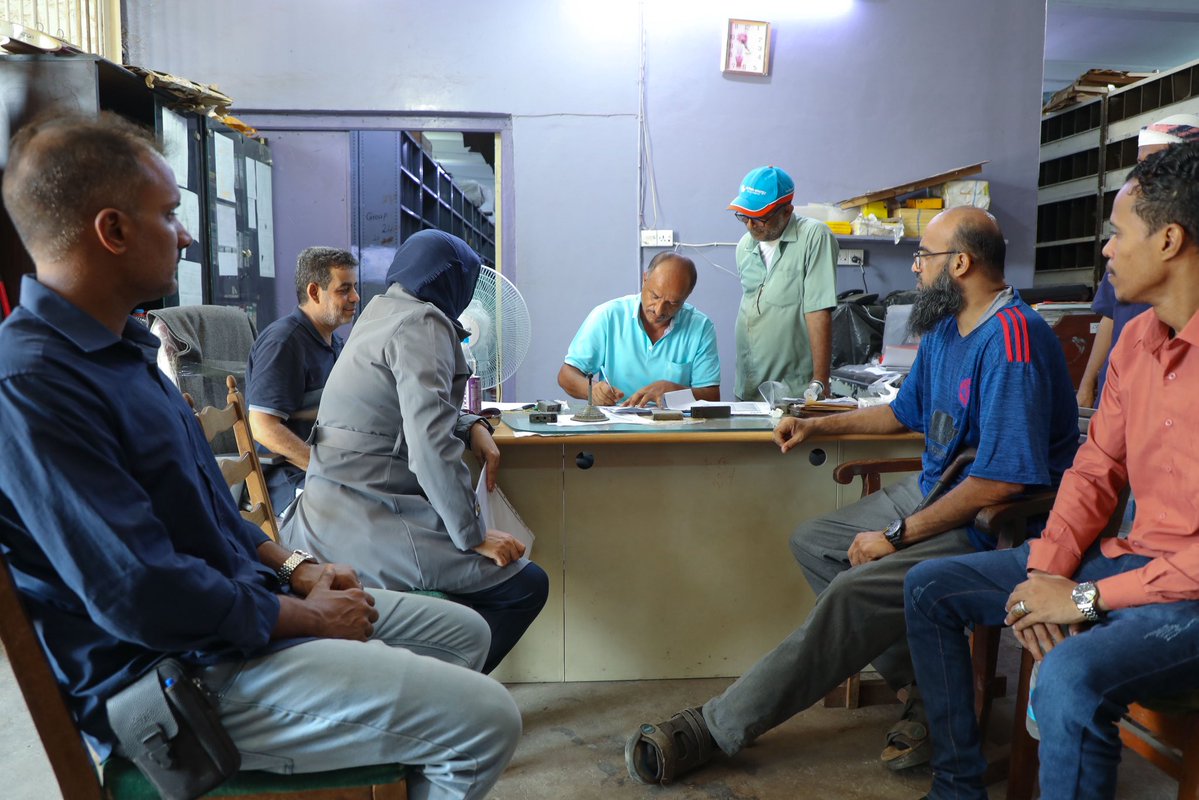 UNDPYemen's tweet photo. Under UNDP’s #ECaPAM Project, an initial handover of essential spare parts for boats, tugboats, and port equipment was completed at the Port of #Aden.
Strengthening port maintenance and operations keeps vital humanitarian cargo moving while driving economic recovery.🚢 https://t.co/nuV5GZtvjC