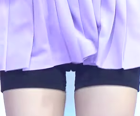 HaerinEnjoyer8's tweet photo. she looks incredibly tight https://t.co/yAilWG0j8M