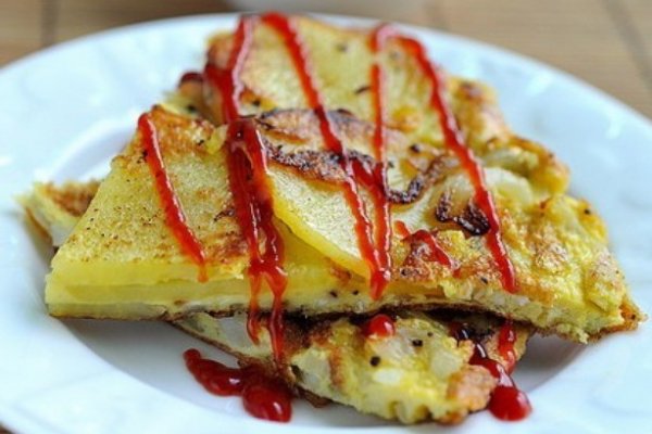 MariaLockebw's tweet photo. Hoy preparé una tortilla de patatas casera, suavecita por dentro y con mucho sabor. Una comida simple pero increíble para compartir! https://t.co/OIxFHT7ruk