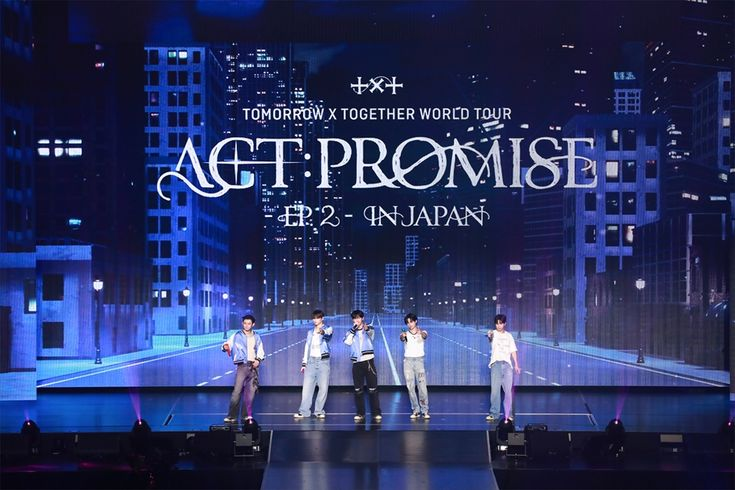 Sputnik_hearts's tweet photo. TXT has ALWAYS used stars in their fonts btw, it's not really a new thing <3 Our star-kissed boys🌟 https://t.co/pAsctVRIT0