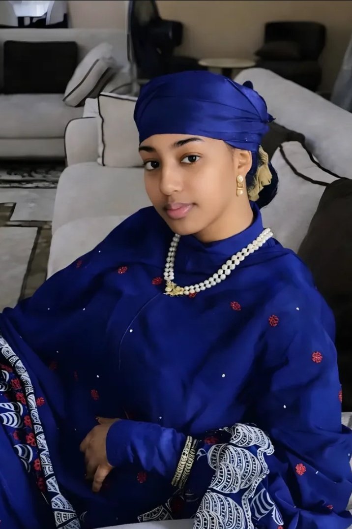 Zainabb0_'s tweet photo. My WhatsApp number is 
+234704 483 8483 https://t.co/rFDrOCWiwk