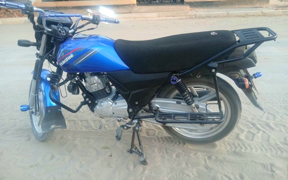 Eng_Matarra's tweet photo. #Tshs 2,850,000/=
HAOJUE XPRESS PLUS 125 🔥🔥
REG" #FHG
▪️Cc. 125
▪️Gear -5
▪️Starter jino moja
▪️Engine Haijaguswa
▪️Haijafanya bodaboda
▪️Imetunzwa vizuri sana
▪️Inakuja Full Documents ✅️
IPO DAR (Mikoani Tunatuma kwa uaminifu)
CALL/WHATSAPP-0719542184 https://t.co/ecfMgaScna