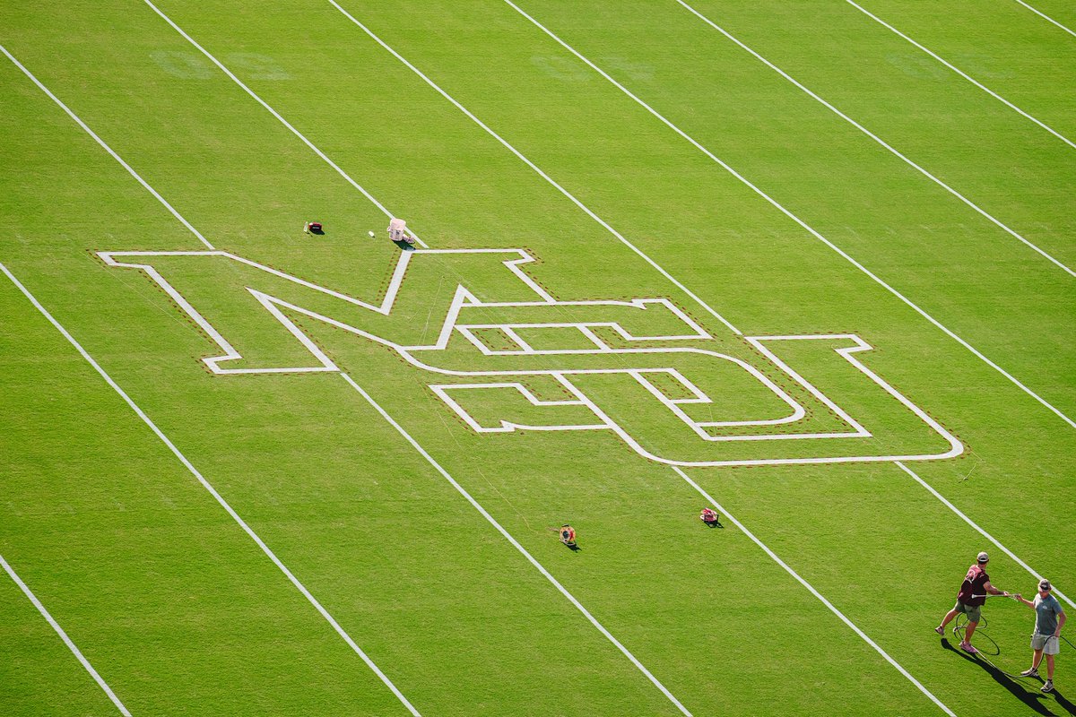 HailStateFB's tweet photo. 👀 https://t.co/fXD0FNn6Vf