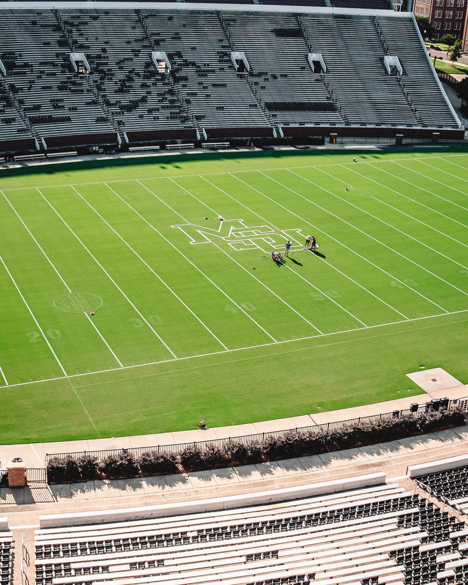 HailStateFB's tweet photo. 👀 https://t.co/fXD0FNn6Vf