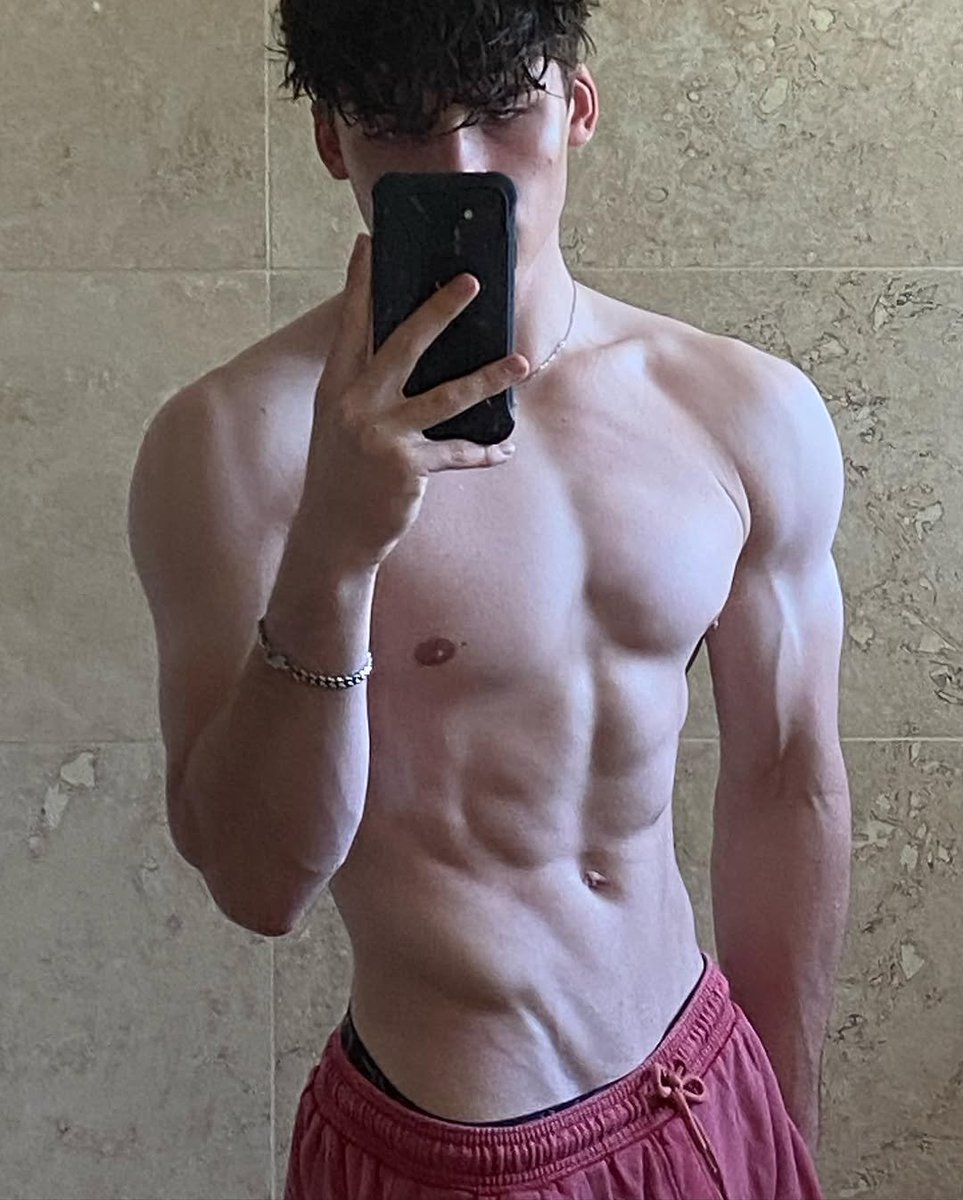 massoliveer's tweet photo. I've got more for my big fag to worship 🐾❤️‍🔥
#findom #alpha #footfetısh #footish #worship #kingslave #paybig #master #slave #cashking #tributes #donation #feetbuyer https://t.co/oYE578nyTJ